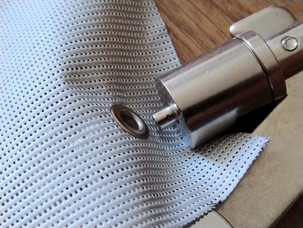 Grommets25